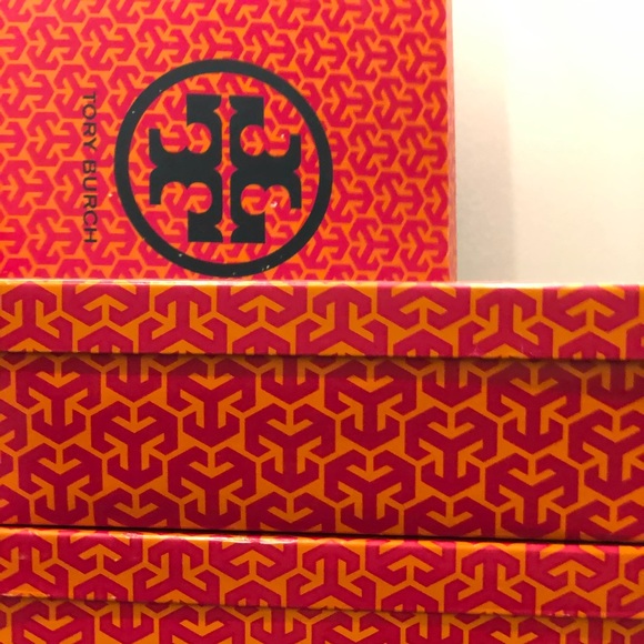 DESIGNER SHOE BOXES/DUST-RUFFLES chk my OFFER UP COUTUREHOARDERS for even more - Picture 7 of 15